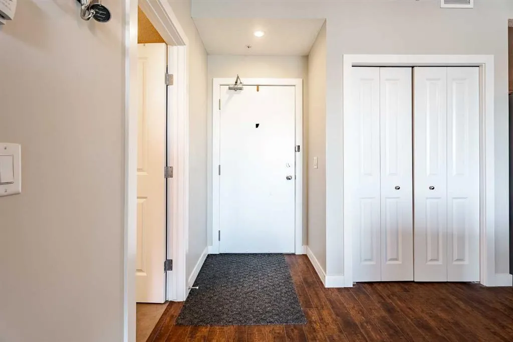 607 17 Avenue NW, #403