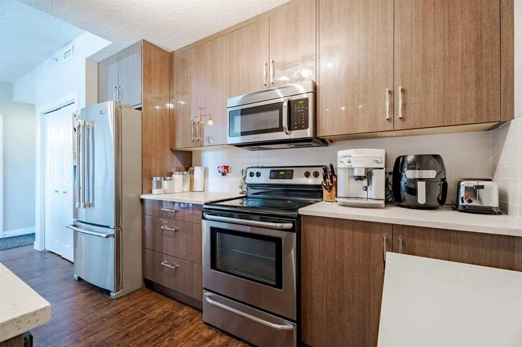 607 17 Avenue NW, #403