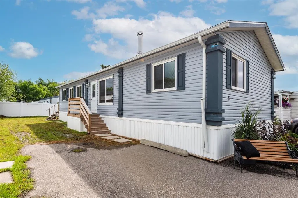 6724 17 Avenue SE, #6