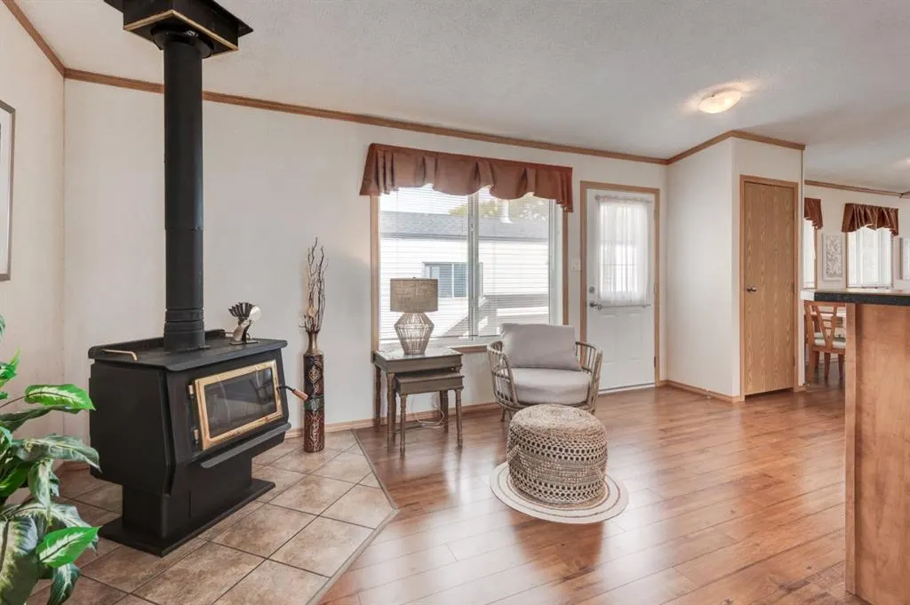 6724 17 Avenue SE, #6