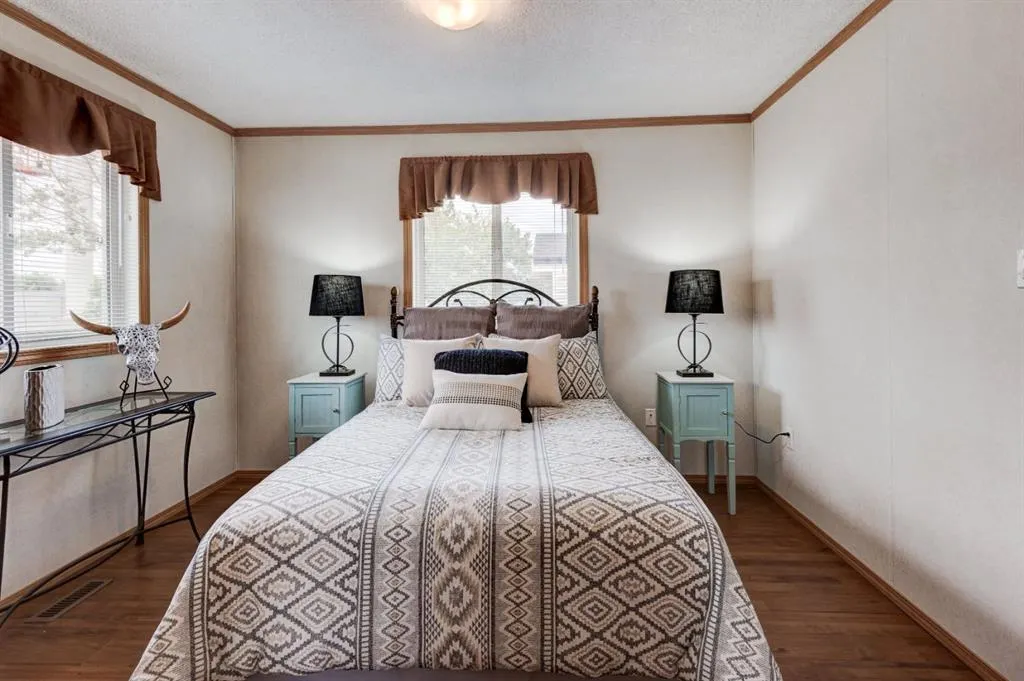6724 17 Avenue SE, #6