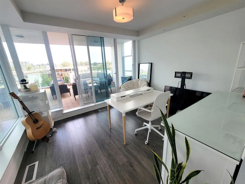 111 Confluence Mews SE