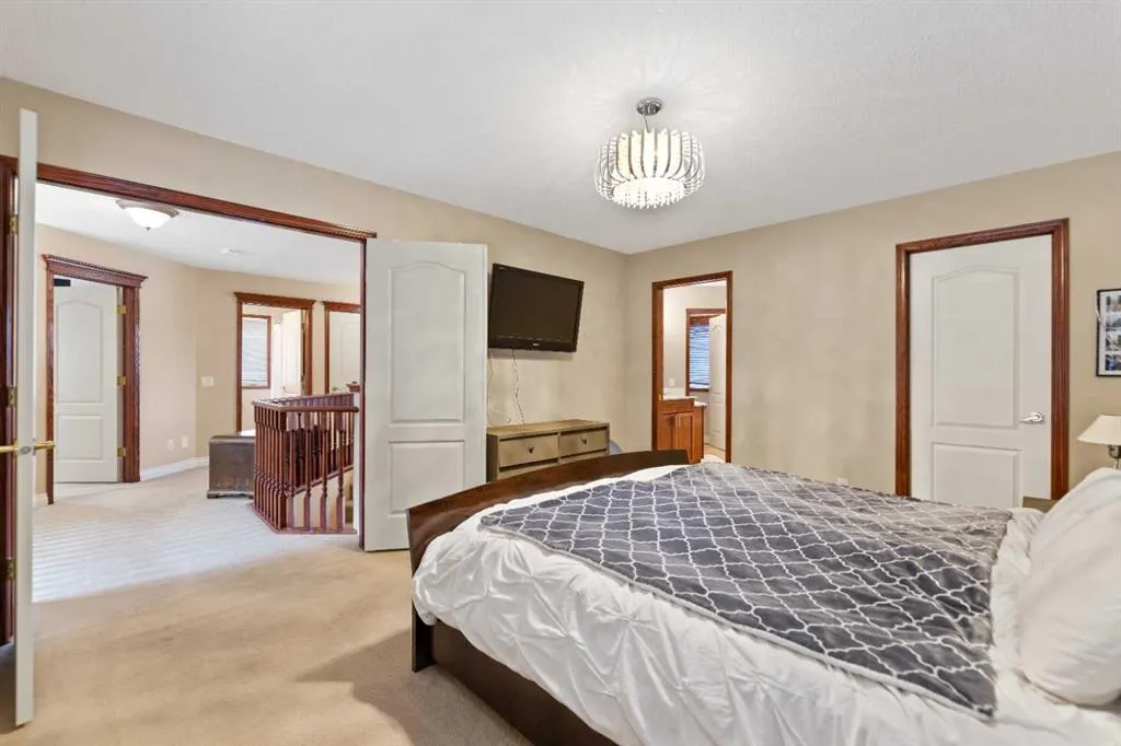 182 Sienna Park Drive SW