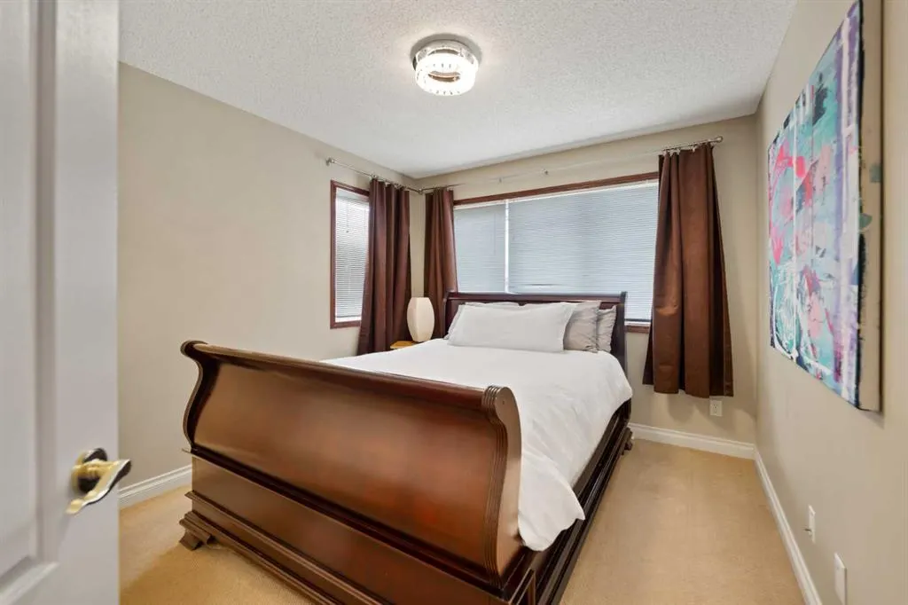 182 Sienna Park Drive SW
