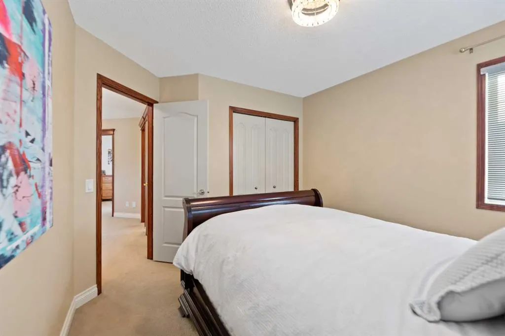 182 Sienna Park Drive SW