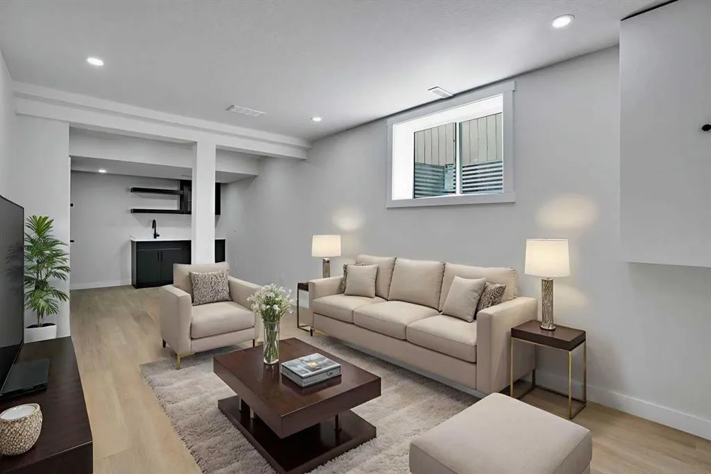 20 Chaparral Drive SE