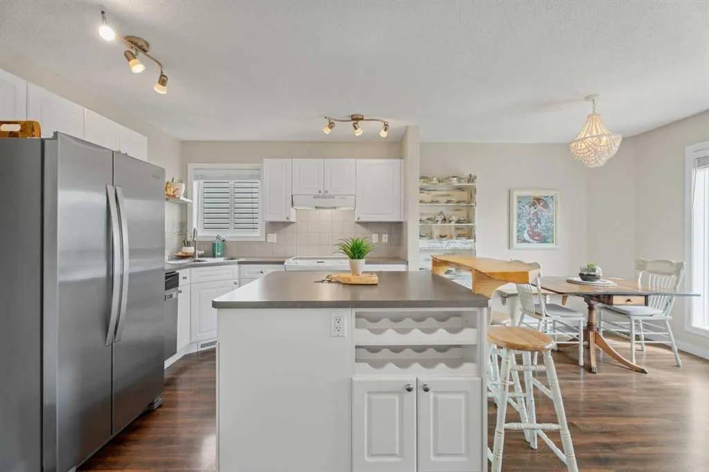 26 Crystal Shores Crescent
