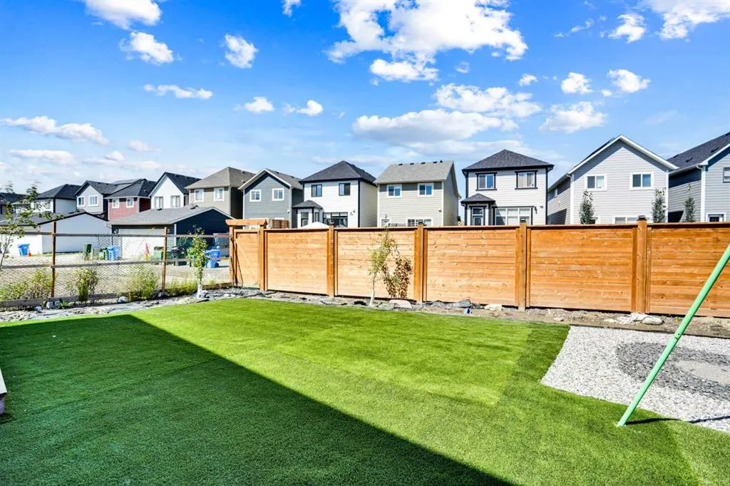 38 Magnolia Court SE