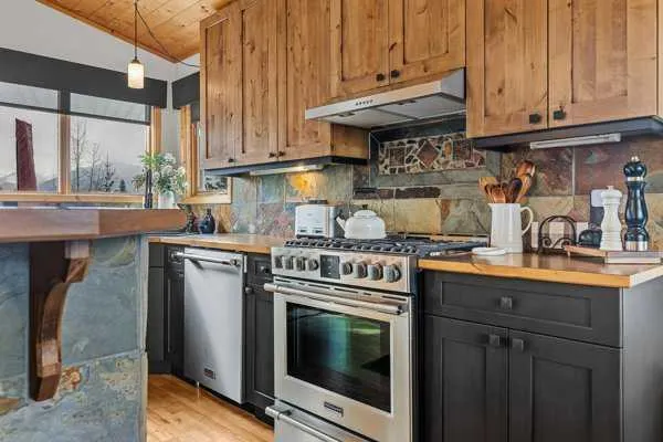 101 Wapiti Close