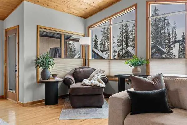 101 Wapiti Close