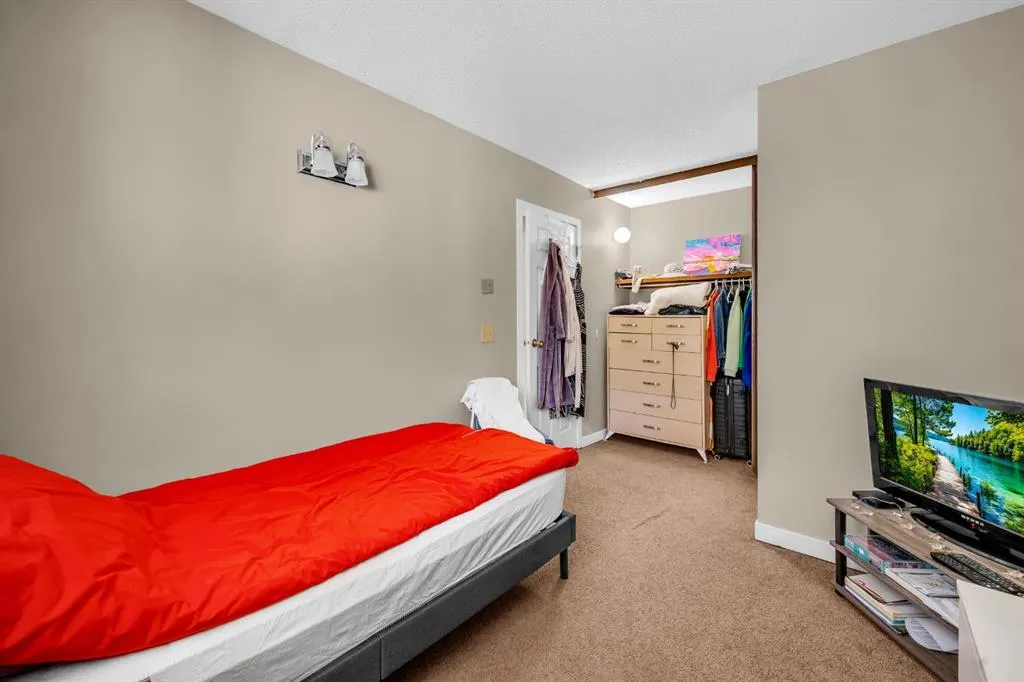 3500 Varsity Drive NW, #2417