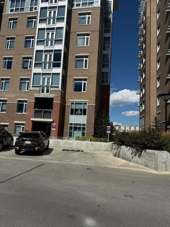 16 Varsity Estates Circle NW, #701