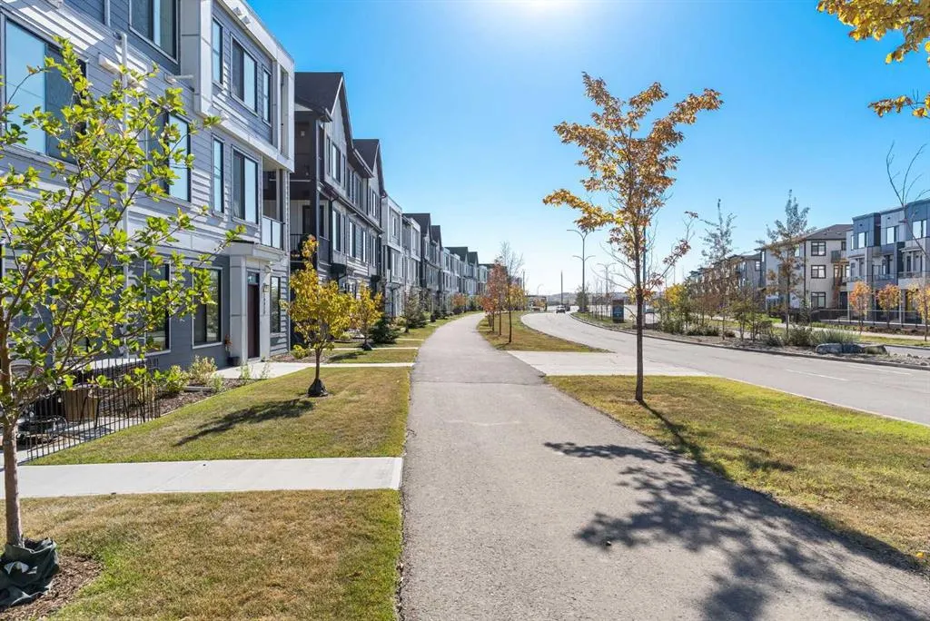 380 Seton Villas SE, #121