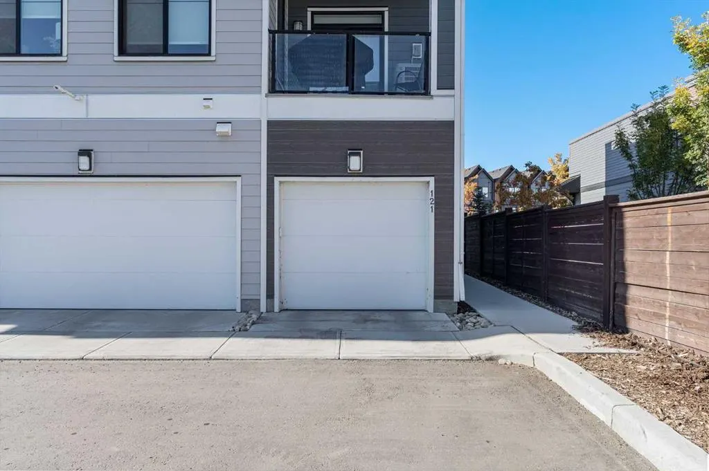 380 Seton Villas SE, #121