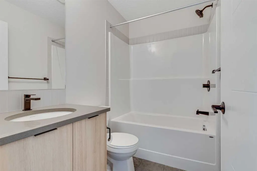 380 Seton Villas SE, #121