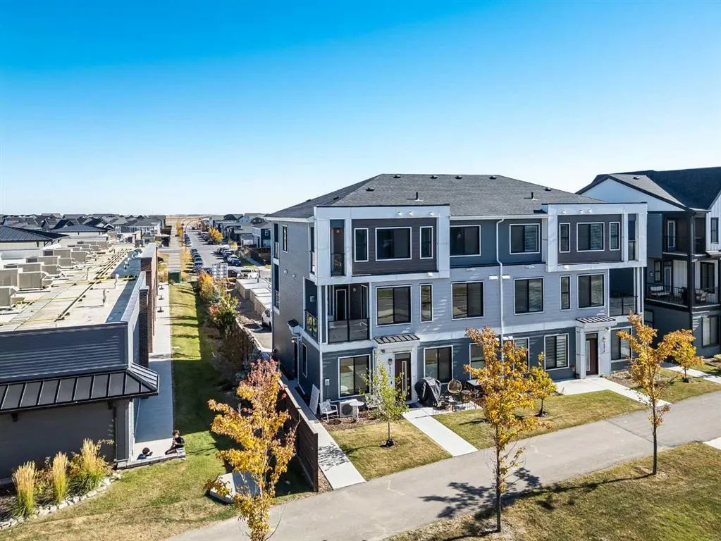 380 Seton Villas SE, #121