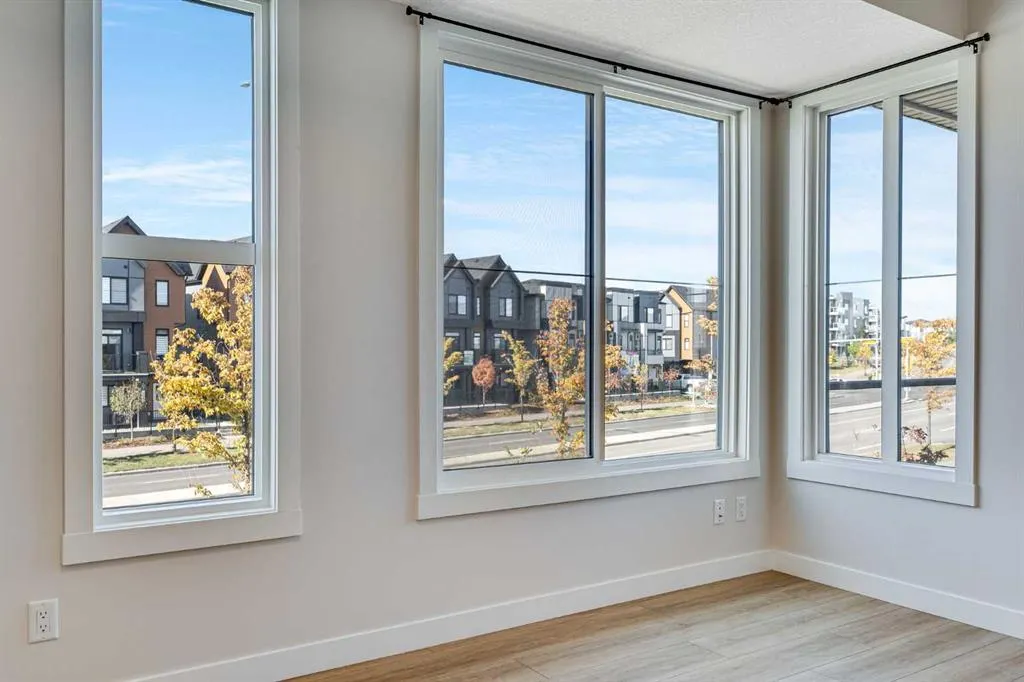 380 Seton Villas SE, #121