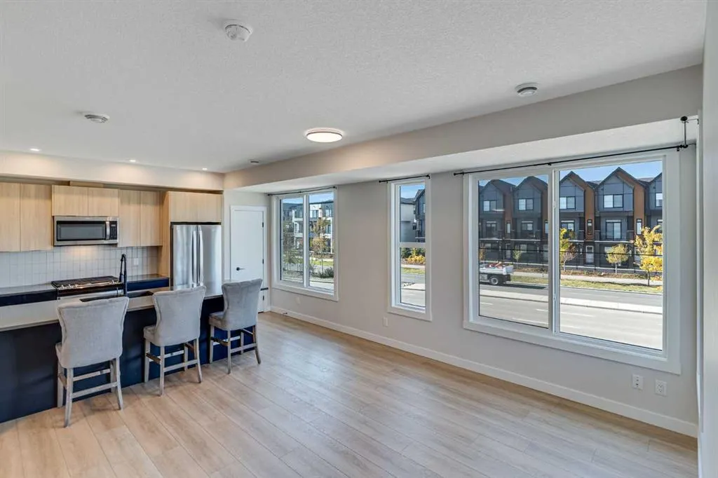 380 Seton Villas SE, #121