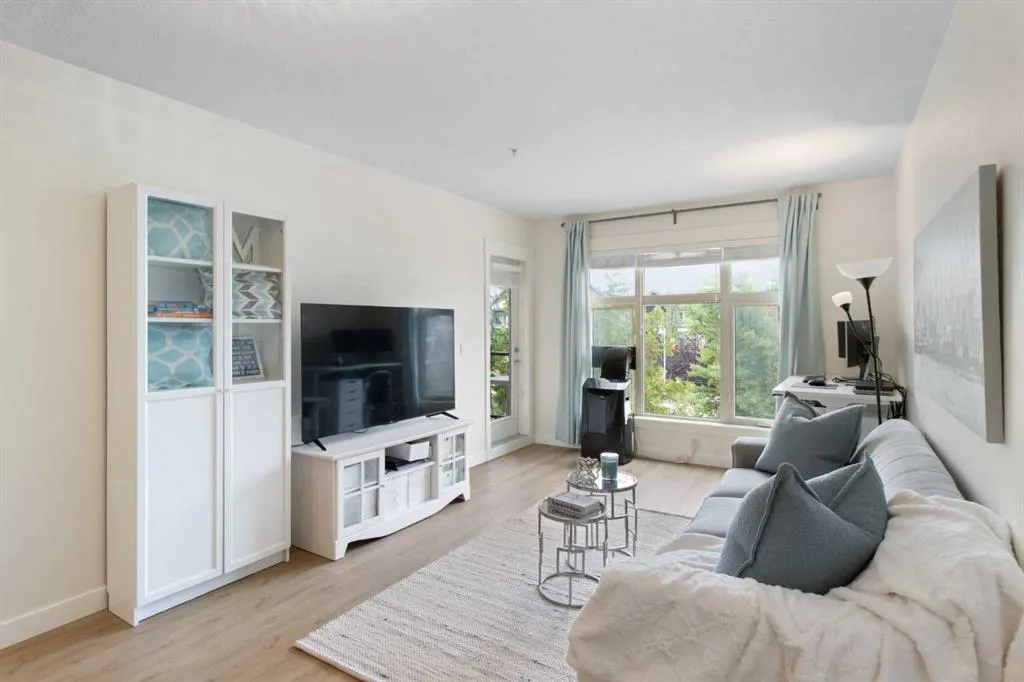 15 Aspenmont Heights SW, #103