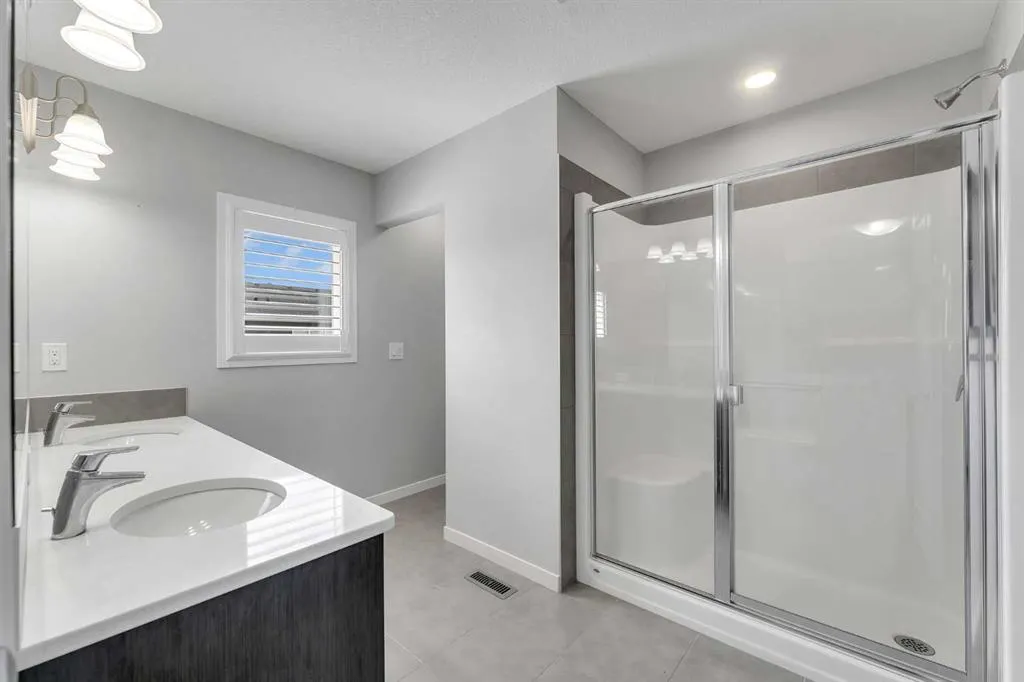 146 Red Sky Crescent NE
