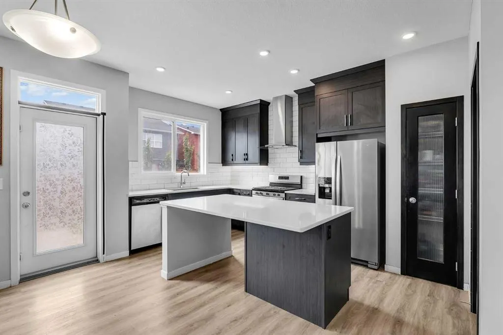 146 Red Sky Crescent NE
