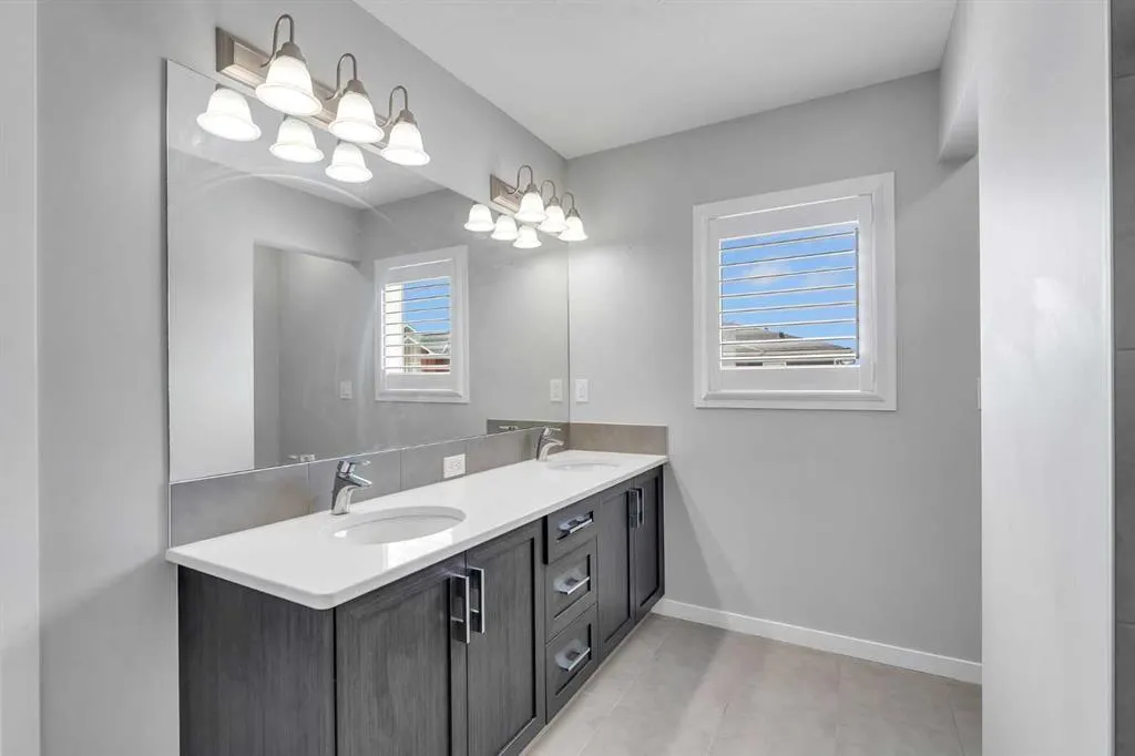 146 Red Sky Crescent NE