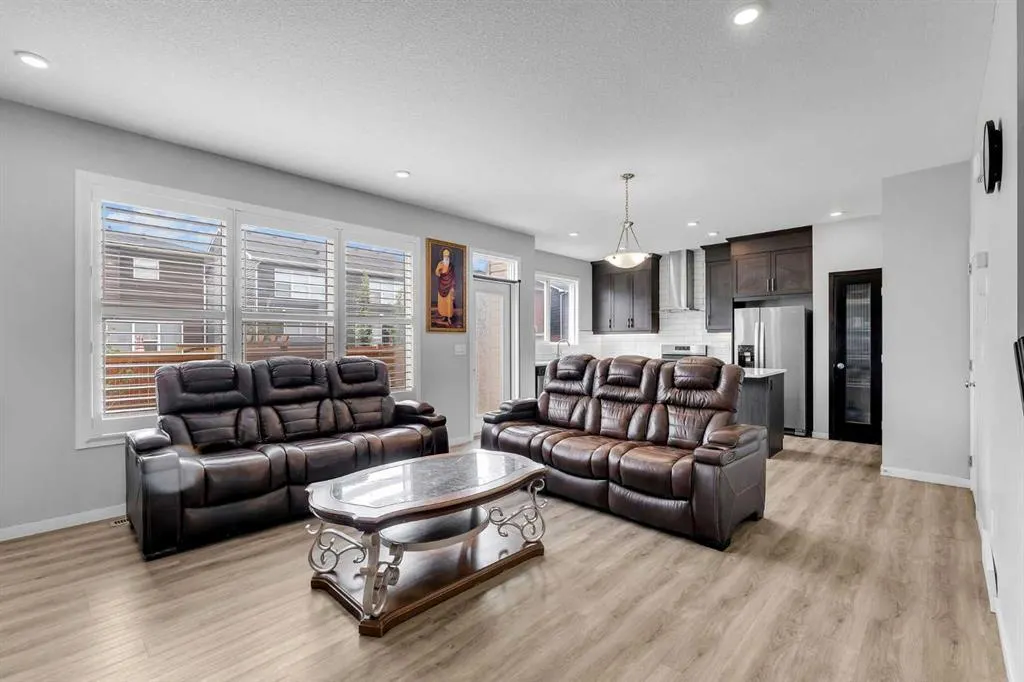 146 Red Sky Crescent NE