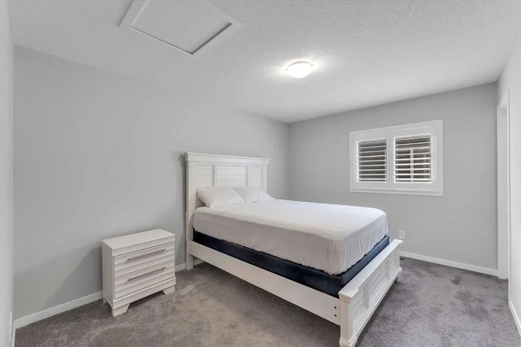 146 Red Sky Crescent NE
