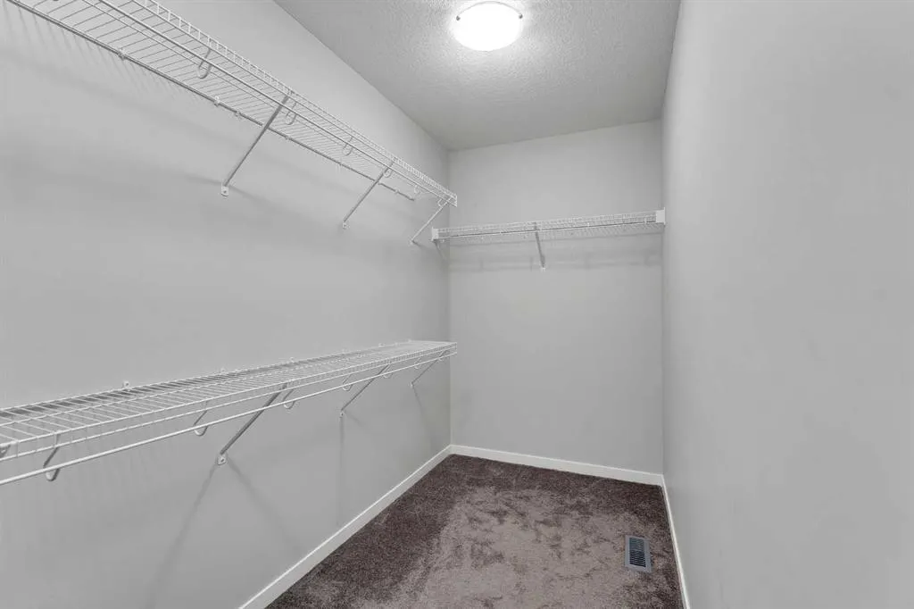 146 Red Sky Crescent NE