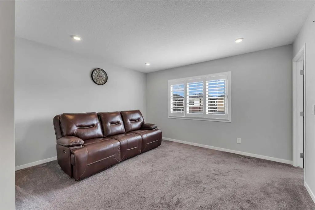 146 Red Sky Crescent NE