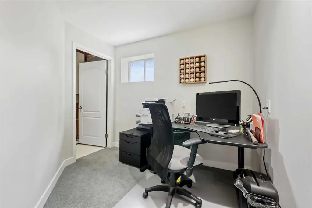 103 Sandarac Place NW