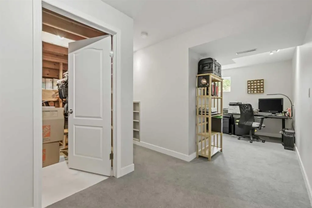 103 Sandarac Place NW