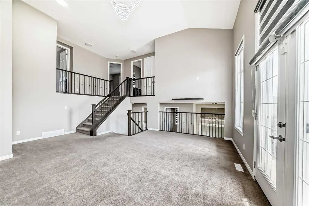 222 Cityside Road NE