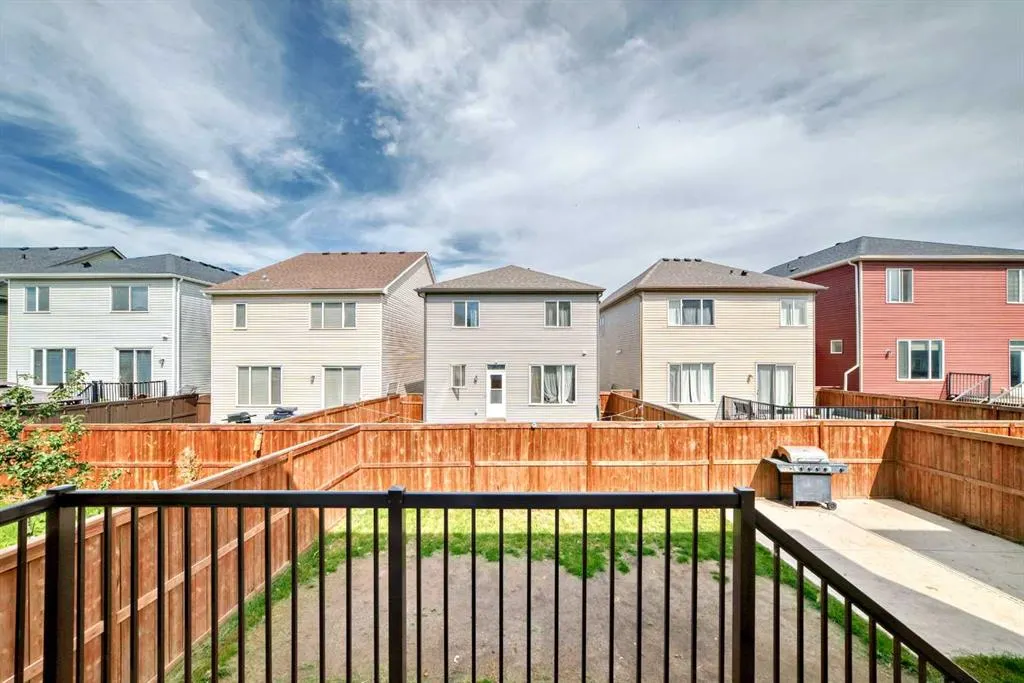 222 Cityside Road NE