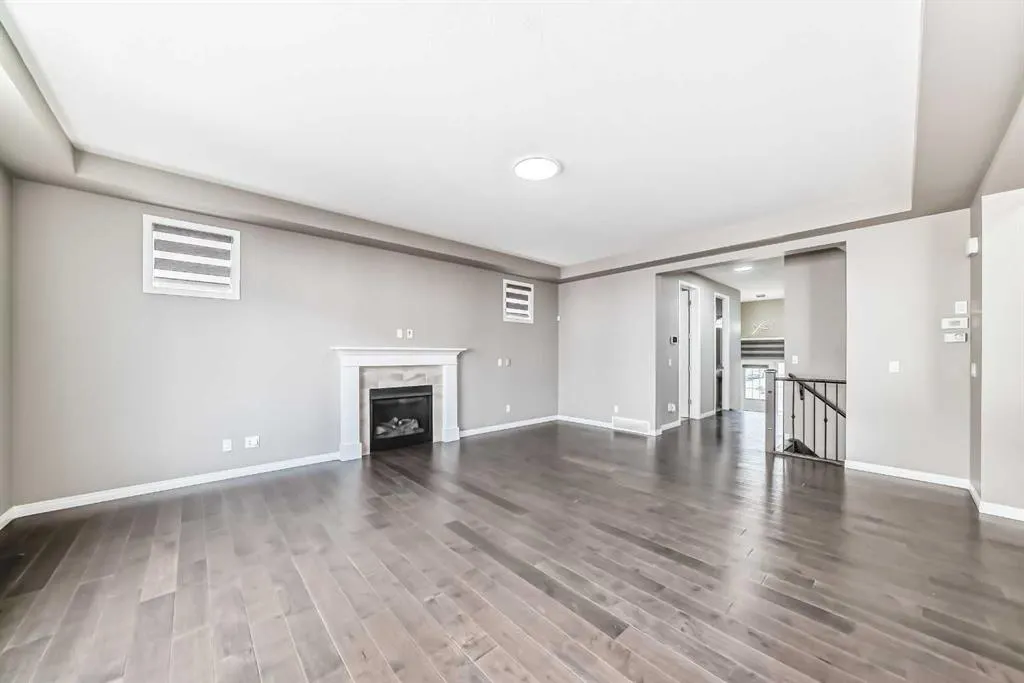 222 Cityside Road NE