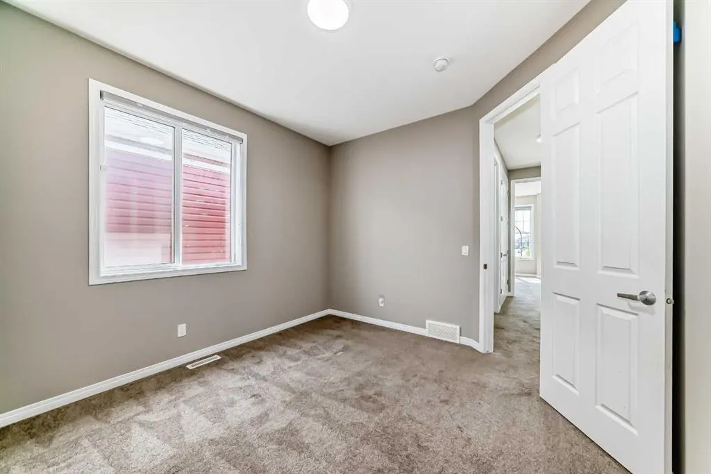 222 Cityside Road NE