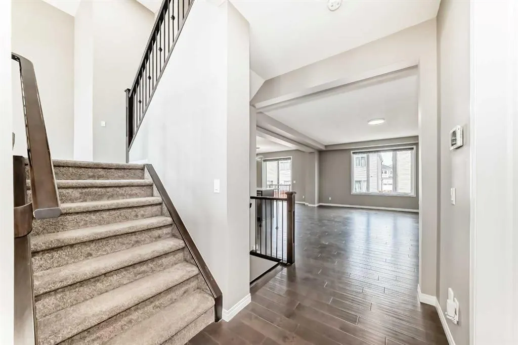 222 Cityside Road NE