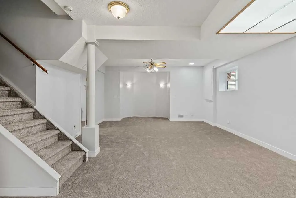 37 Woodmark Place SW