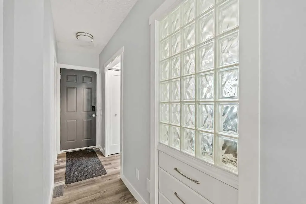 37 Woodmark Place SW