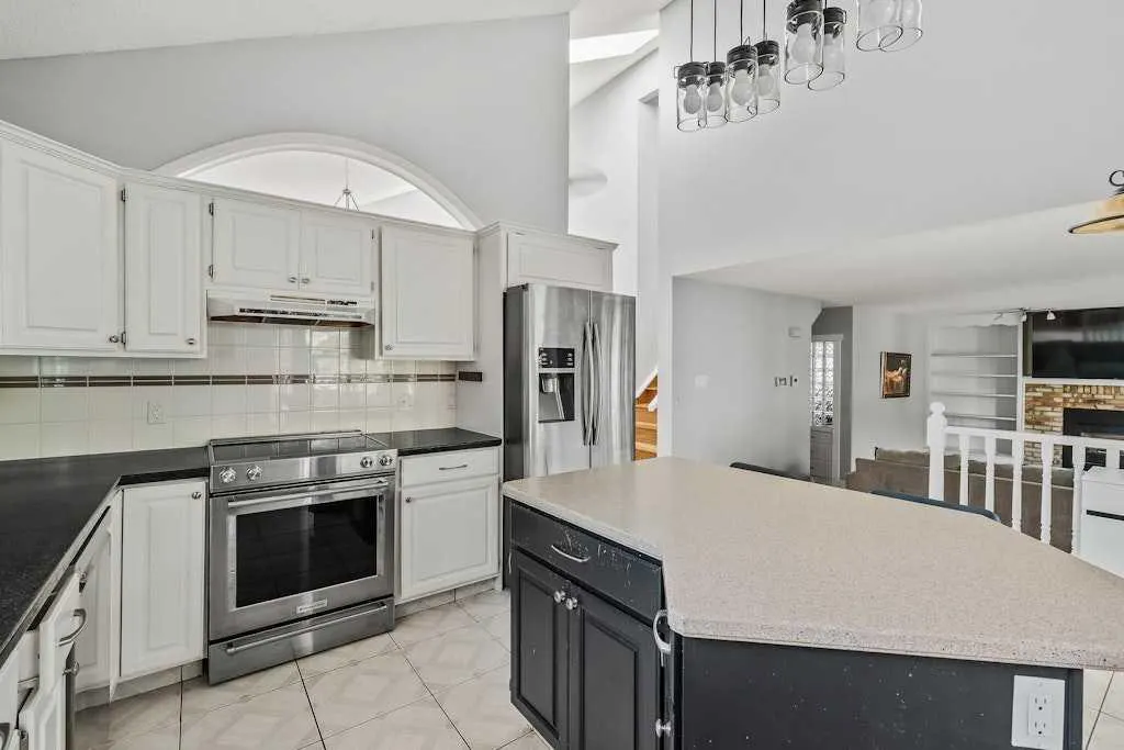 37 Woodmark Place SW