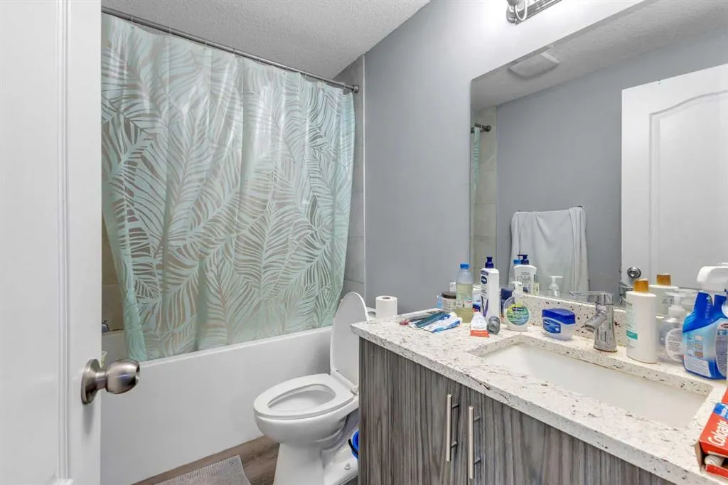 396 Skyview Shores Manor NE