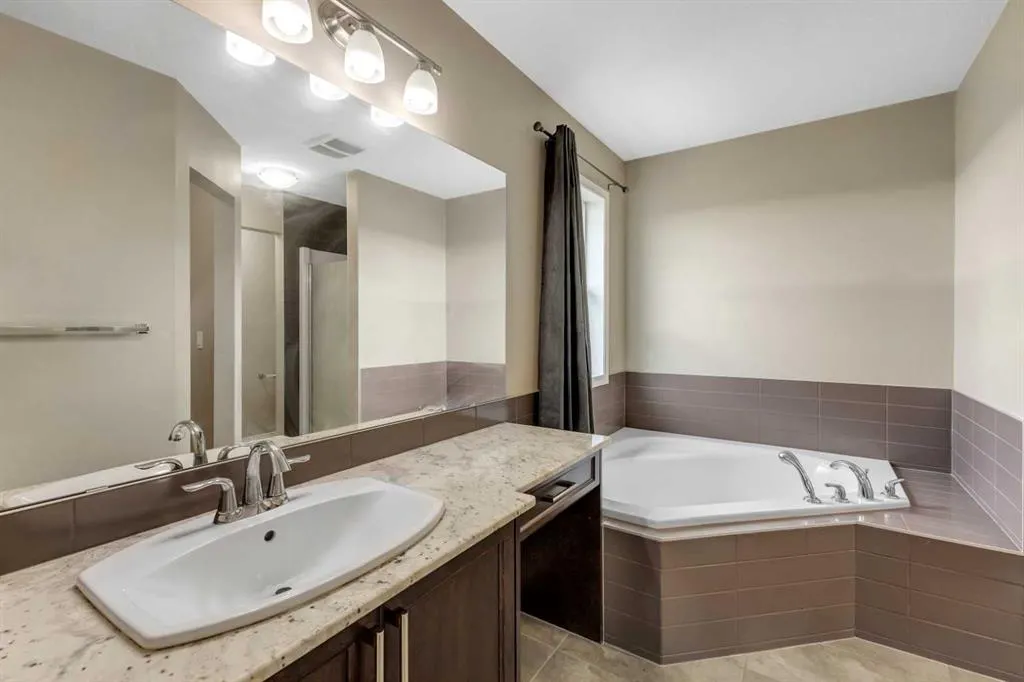 396 Skyview Shores Manor NE