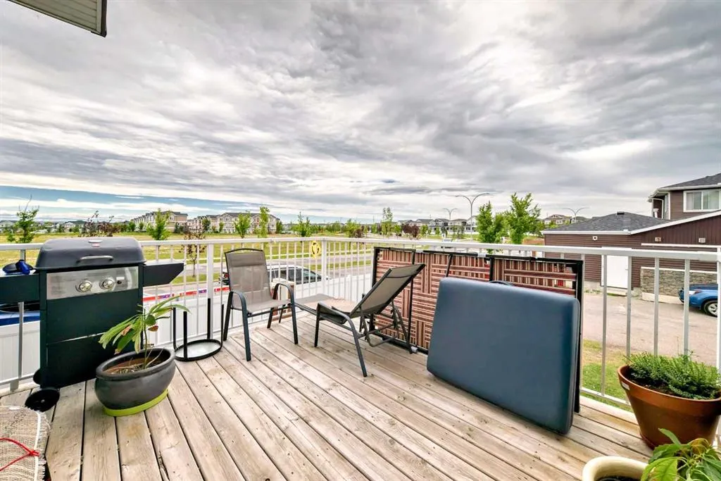 4 Redstone Park NE