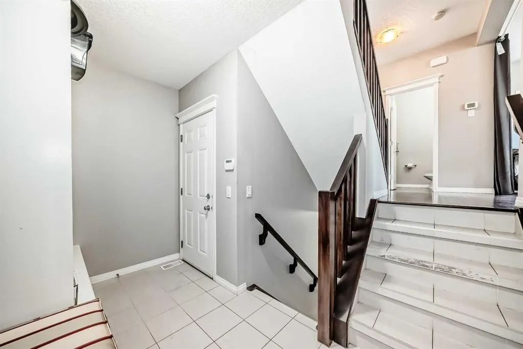 4 Redstone Park NE