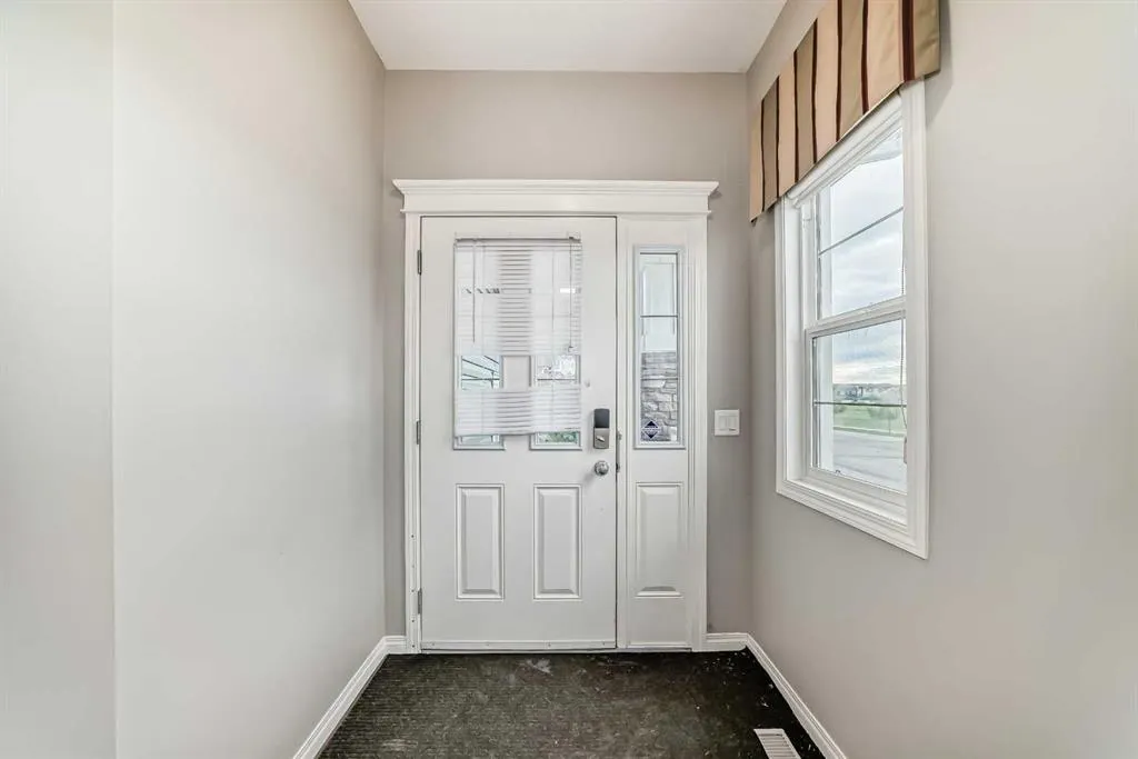 4 Redstone Park NE