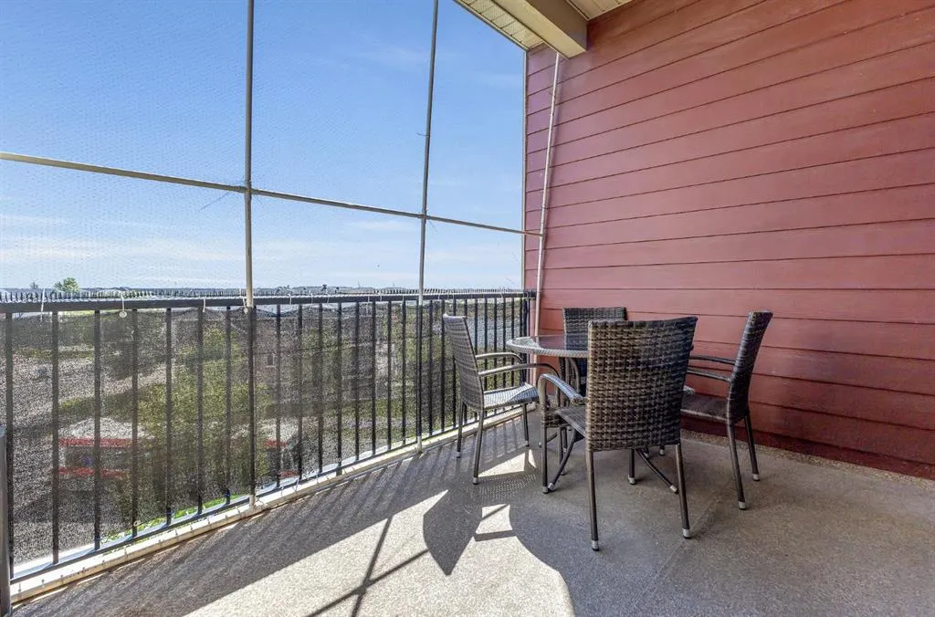 15 Saddlestone Way NE, #407