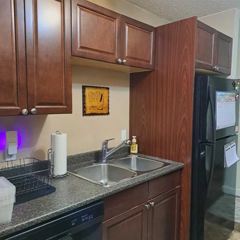 3910 23 Avenue S, #205