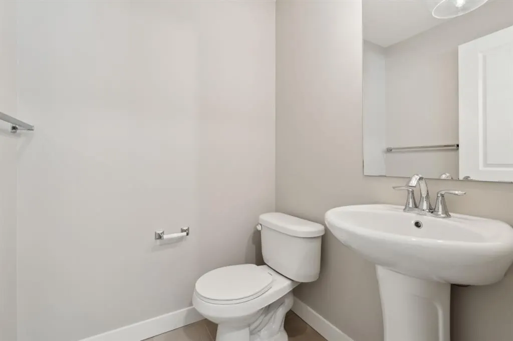 18 Alderwood Close SE