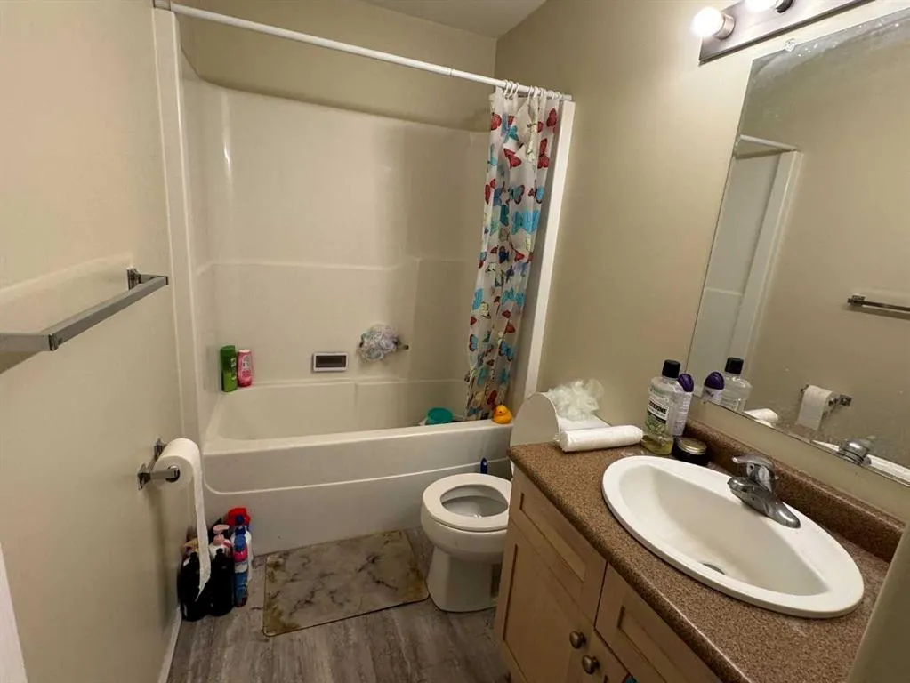4729 18 Street, #5