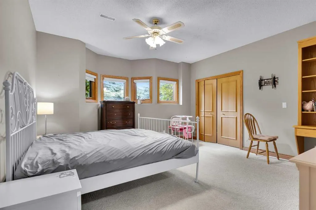 30 Springland Manor Drive
